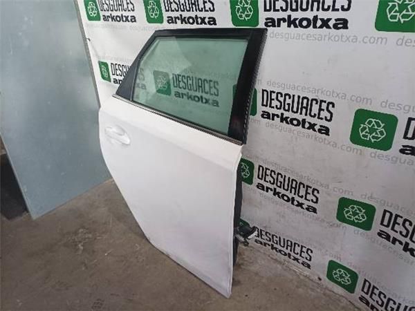 PUERTA TRA. DCHA. Toyota Auris 1.8  TOURING SPORTS (E18) (73 KW) - 21709 / 2ZR 2