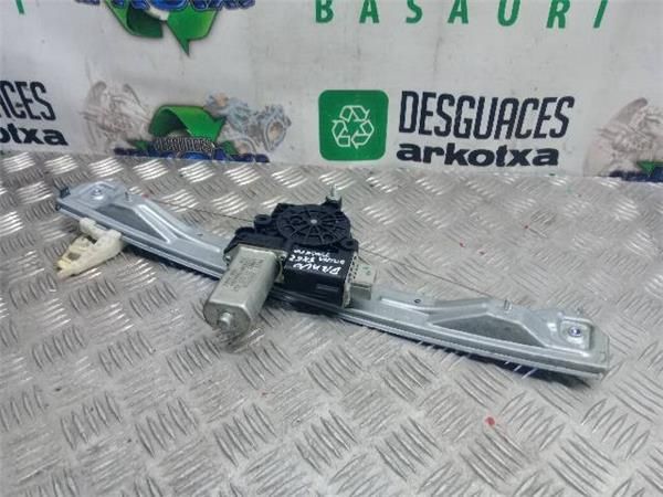 MOTOR ELEVALUNAS TRA. DCHO. Fiat Bravo 1.9 JTD (198) (110 KW) - 22226 / 937A5000