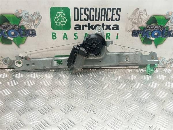MOTOR ELEVALUNAS DEL. DCHO. Renault Scenic 1.5 DCI (JM0) II (74 KW) - 26382 / K9KF7