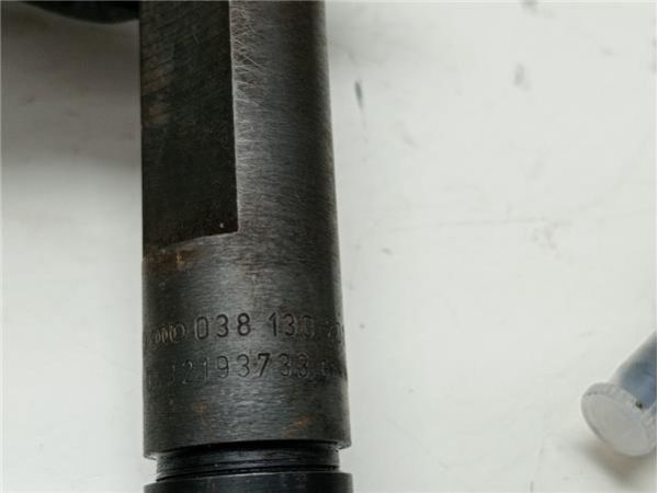 JUEGO INYECTORES Seat Cordoba Berlina (6K2)(08.1999-) 1.9 Stella [1,9 Ltr. - 66 kW TDI] - 36509 / 038130201F
