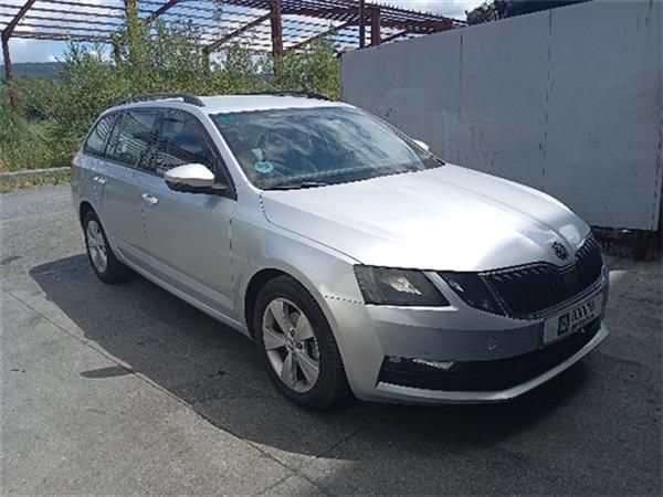 PUERTA DEL. IZDA. Skoda Octavia 1.6 TDI III (115CV) (2017 2022) (85 KW) - 37198