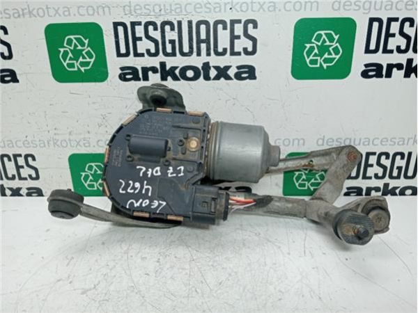 MOTOR LIMPIAPARABRISAS DEL. IZDO. Seat Leon (1P1)(05.2005-) 2.0 Stylance / Style [2,0 Ltr. - 103 kW TDI] - 39942 / 03902