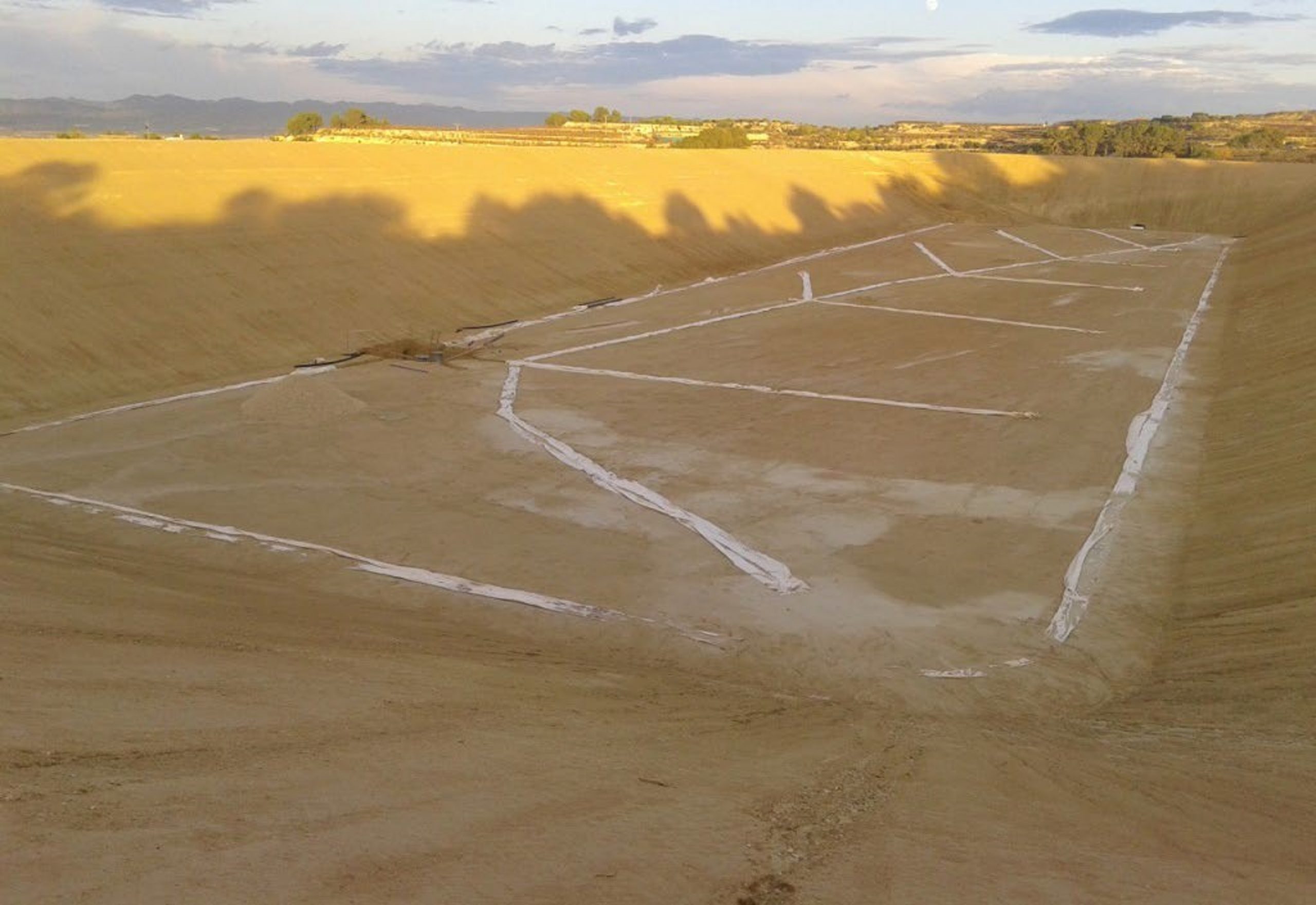 Dren de cintura y red ramificado