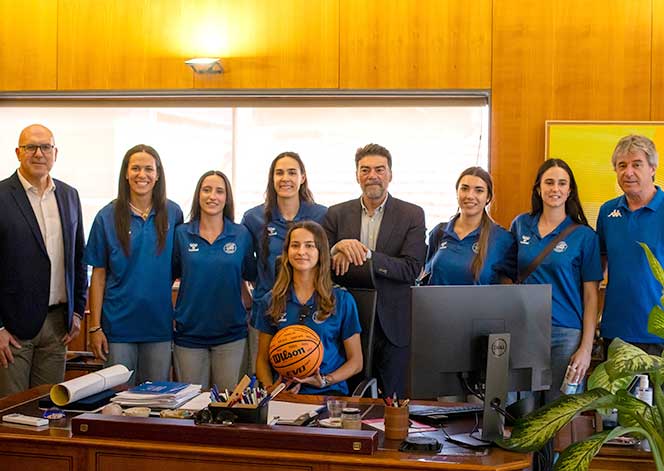 Femenino-ayuntamiento-01