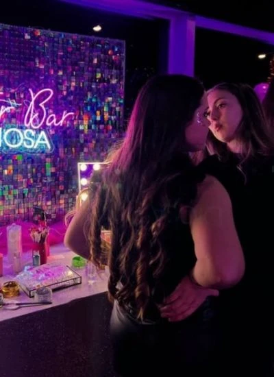 maquilladora glitter bar
