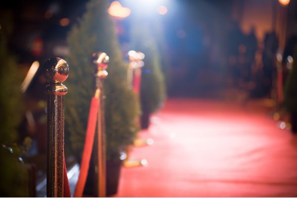 Alfombra roja en fiesta de 15 años