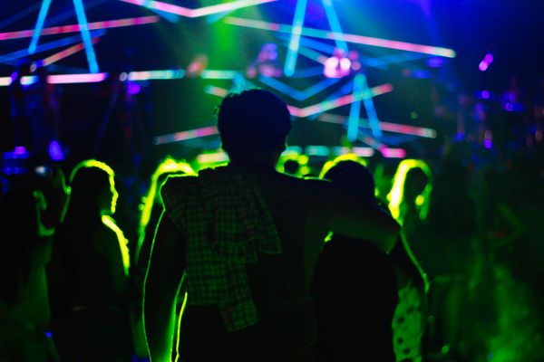 Fiesta neón para fiesta 15 años
