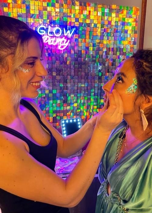 Glitter bar stand