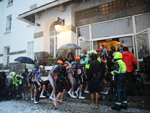 Vuelta-a-España-hotel-Igesa-Village-Club-Les-Sorbières-viral
