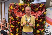 Jo O’Regan, la triatleta que nada a braza y aun así baja de 10 horas en Ironman