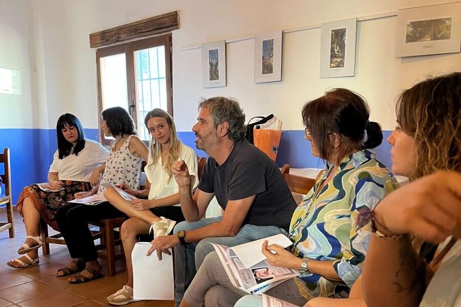 Coloquio literario en el evento "Huesa Lee"