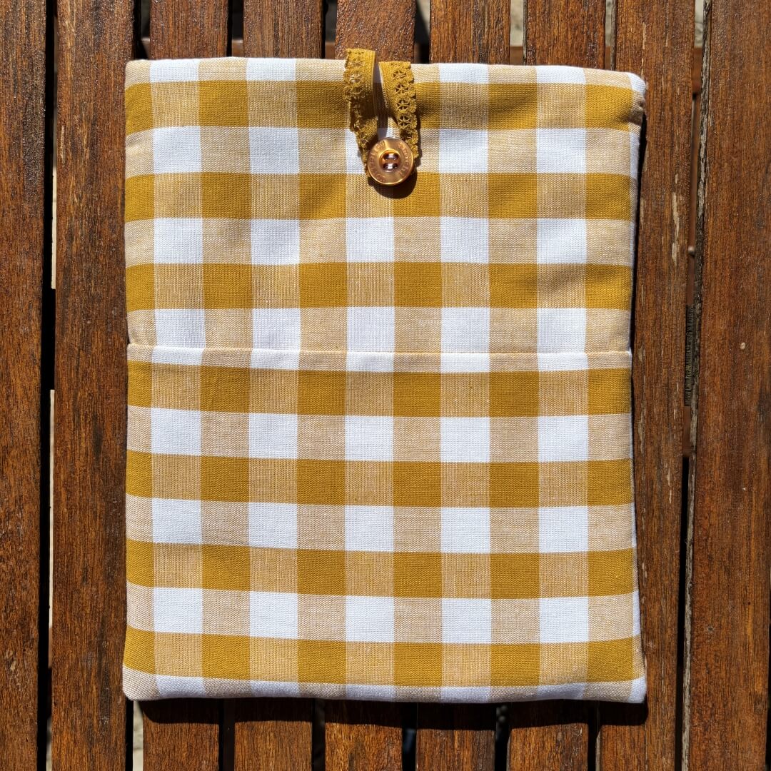 Funda acolchada para libros cuadros vichy